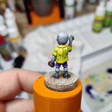 Picture of print of Graylien Tourist (28mm/Heroic scale)