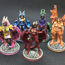 Picture of print of Succubi & human 'Izzy' - lesser demon - Hell Hath No Fury - 32mm scale  (Pre-supported)