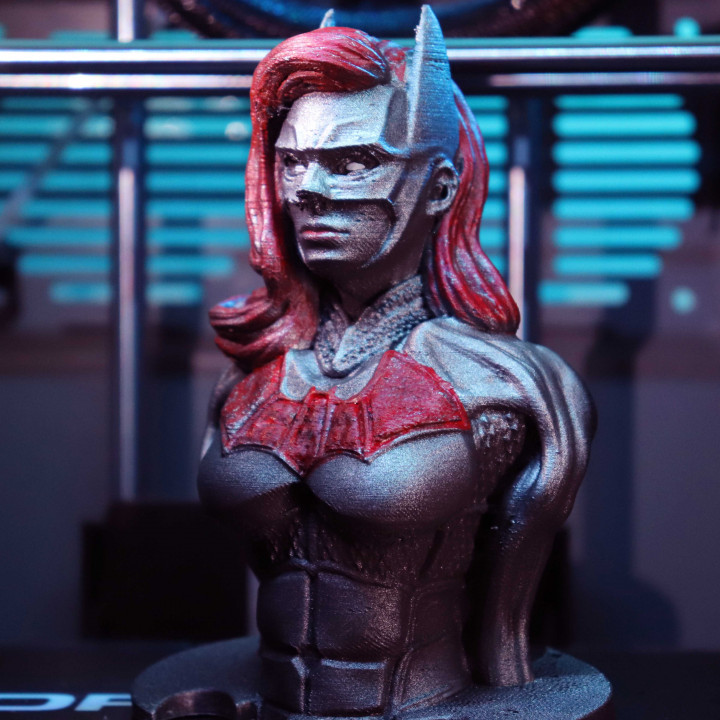 Batwoman from DC Comics (support free)