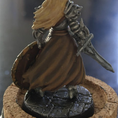 Picture of print of Lydia, the Lioness - Swordswoman - 32mm - DnD -
