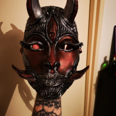 Picture of print of female oni mask