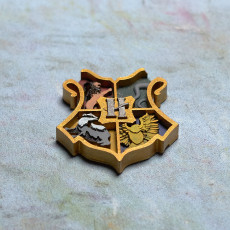 Picture of print of Hogwarts Shield