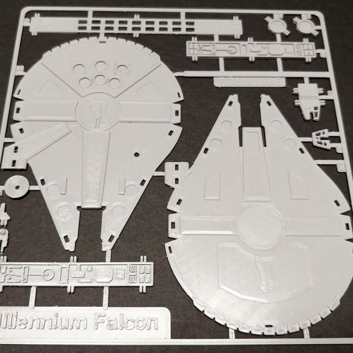 Millennium Falcon Kit Card