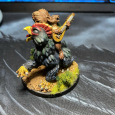 Picture of print of Scurryni Bard Riding Chickenbear (With Pre Supports)