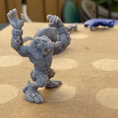 Picture of print of Rat Ogres (pre supported)