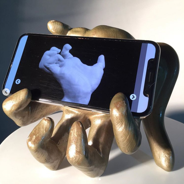 rodin-the-mighty-hand_phone_holder