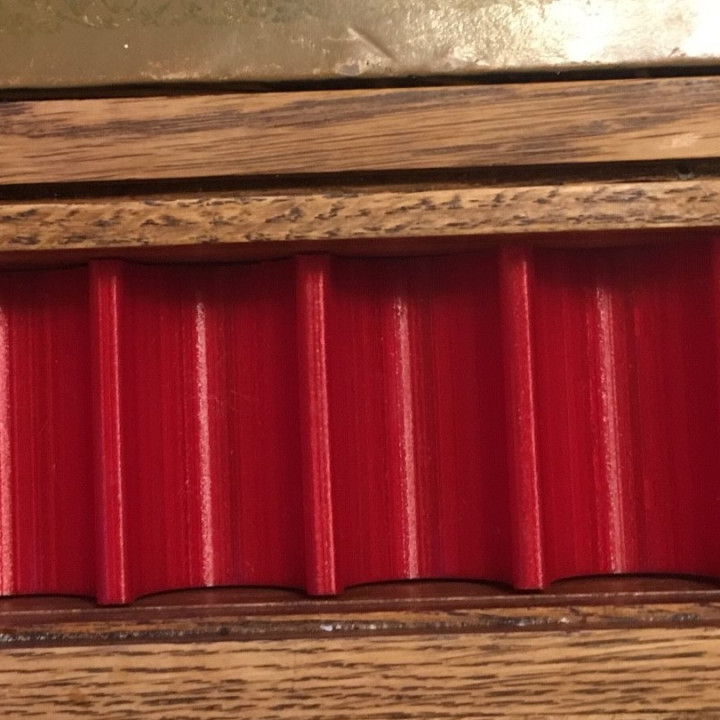 Chip holder tray for poker table