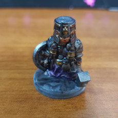 Picture of print of Dwarf female guard tower helm - supportless model