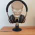 Skull headphones stand image