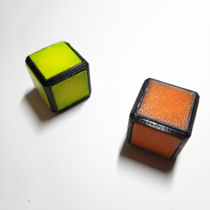 Magnetic tetris cube