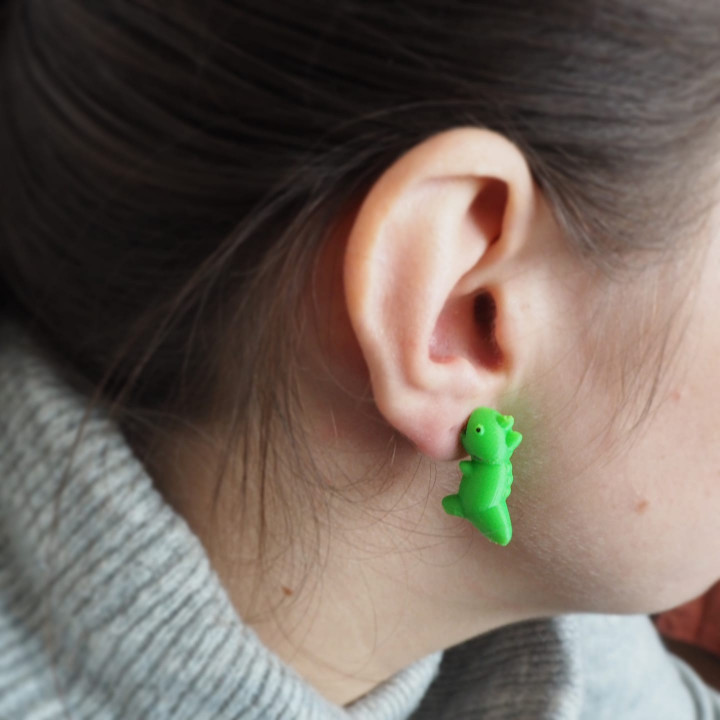 Dragon earring