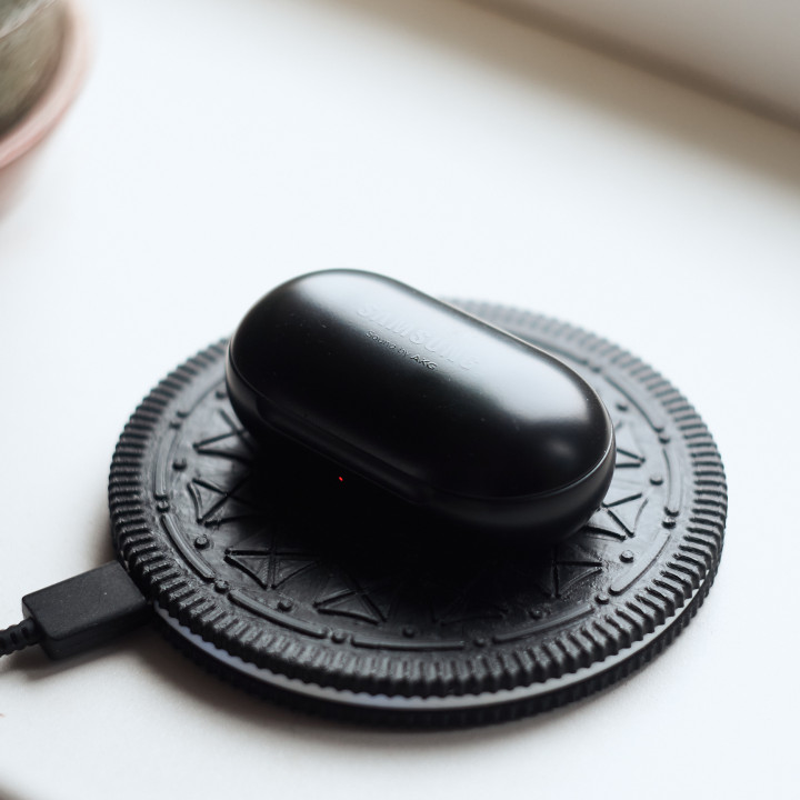Oreo QI wireless charger