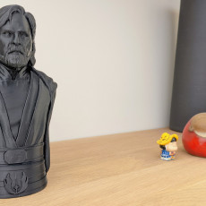 Picture of print of Luke Skywalker bust - The Last Jedi This print has been uploaded by Vinh Le