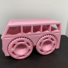 Picture of print of Roller Van!  Print-in-place support-free rolling wheels