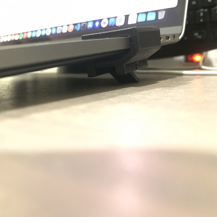 MacBook Pro stand clamps