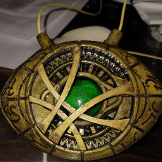Picture of print of Eye of Agamotto, glowing