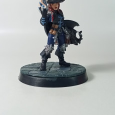 Picture of print of Salome - Female vampire hunter - 32mm - DnD -