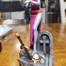 Picture of print of Laedria the Necromancer 32mm and 75mm pre-supported