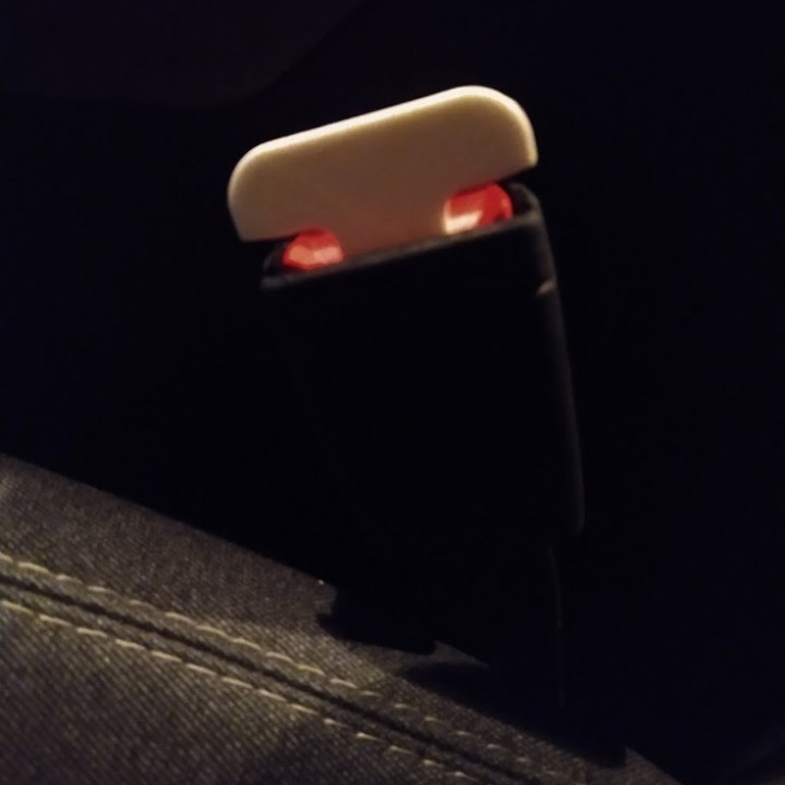 RAM 2019 seat belt buckle