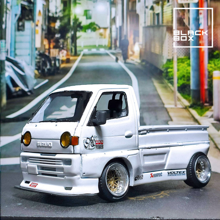$13.00SUZUKI CARRY STYLE MODEL WITH BODYKIT - COMPLETE MODEL