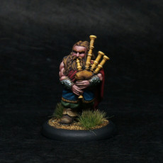 Picture of print of The Dwarf bagpiper