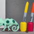 Chameleon pen holder print image