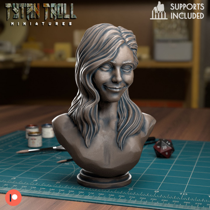 $4.00Smiling Girl Bust - [Pre-Supported]