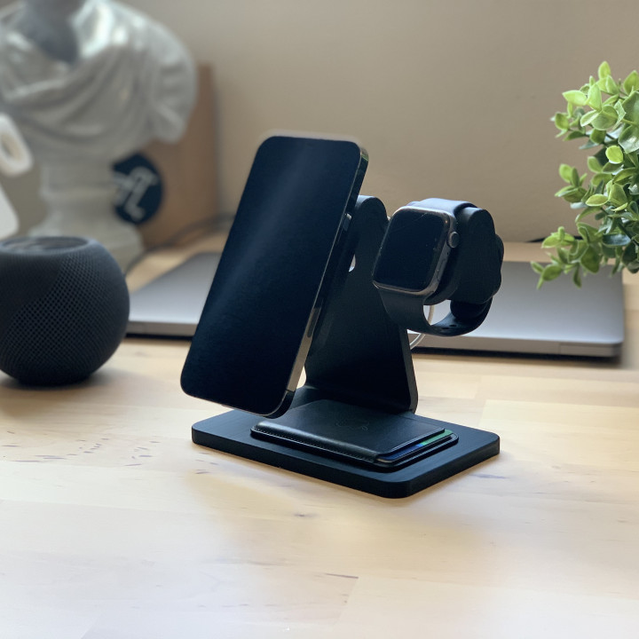 STL file IPHONE MAGSAFE CHARGER STAND 📱・3D printing model to