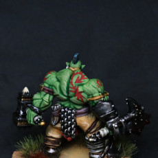 Picture of print of Ork barbarian with dual axes