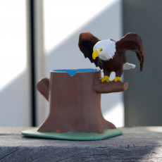 Picture of print of Eagle pen holder
