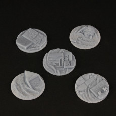 Picture of print of Egyptian Bases (Round)