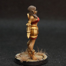 Picture of print of Itaka- Female Monk - 32mm - DnD