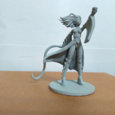 Picture of print of Kingdom of Talarius - Lydia the Therion Caller (32mm scale presupported miniature)