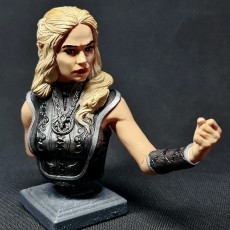 Picture of print of Queen of Dragons Bust