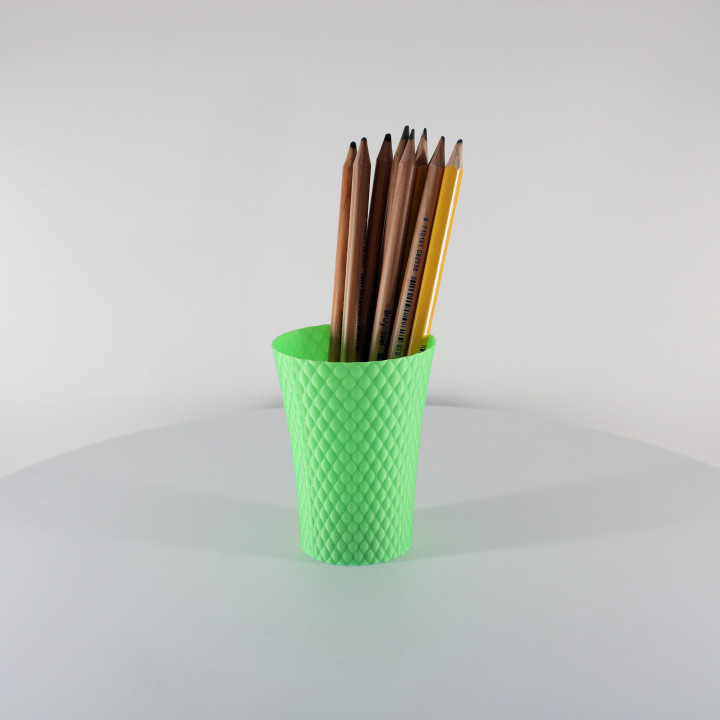 $1.50Cosine Wavy Pencil Holder, (Vase Mode), G007