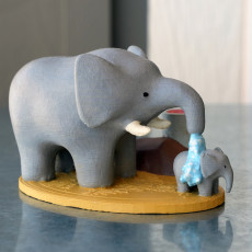 Picture of print of Elephant bath pen holder