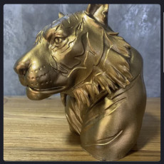 Picture of print of Tiger sculpture