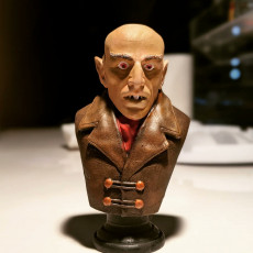 Picture of print of Nosferatu Bust (Pre-Supported)