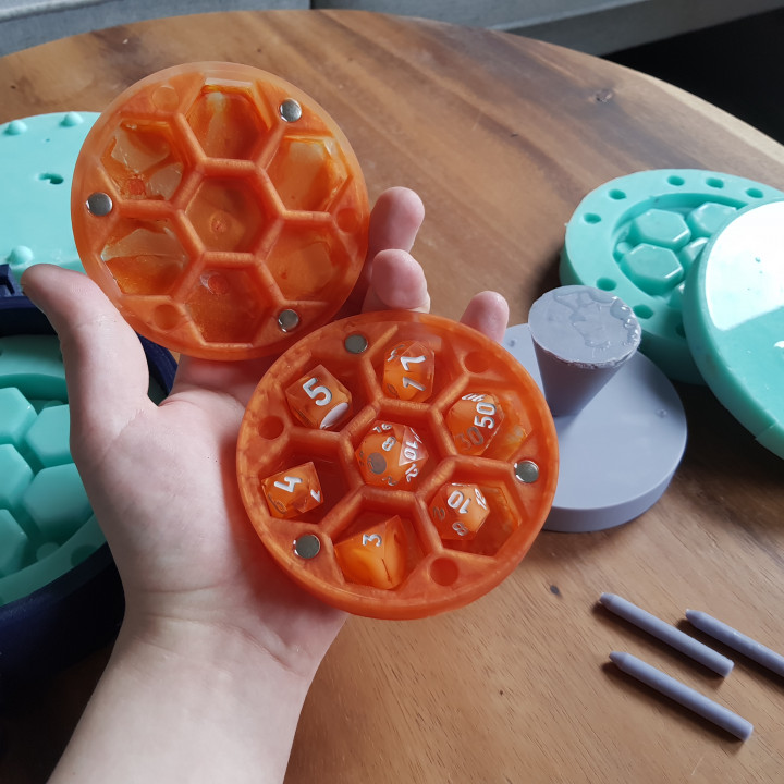 3D Printable Dice vault/box + silicone mold jigs/tools for resin casting by  Dimon