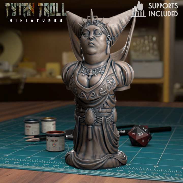 $5.00Human Queen Chess Piece [Pre Supported]