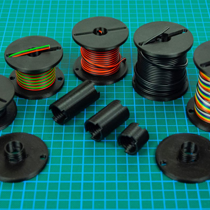 3D Printable Modular Spool for Cables, Wires, Rope, String, Lace, etc. by  Kristian Reinhart