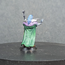 Picture of print of Barrow, Firbolg Grave Cleric