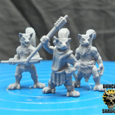 Picture of print of Lemur Folk with Warclubs (pre supported)