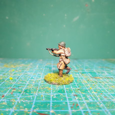 Picture of print of French soldiers with submachine gun - 28mm