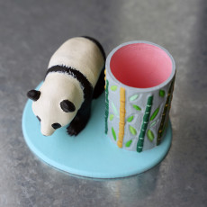 Picture of print of Panda pen holder
