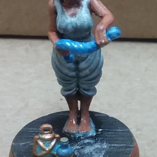 Picture of print of Beth (washing girl) - 32mm - DnD