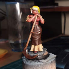 Picture of print of Rosalia (female reaper) - 32mm - DnD