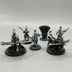 Picture of print of Bolt Thrower Crew - High Elves