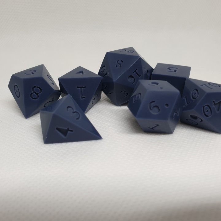 Presupported set of dice for D&D