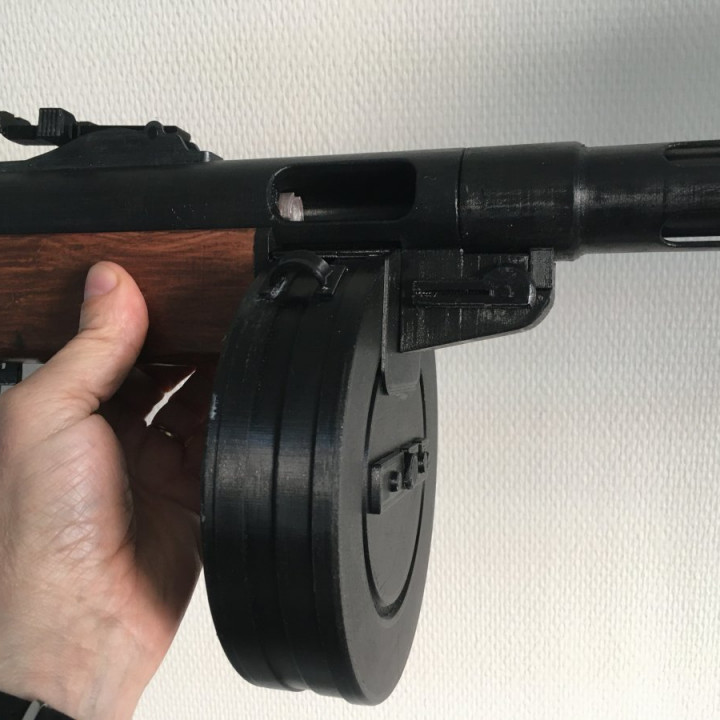 Suomi KP/-31 - submachine gun replica